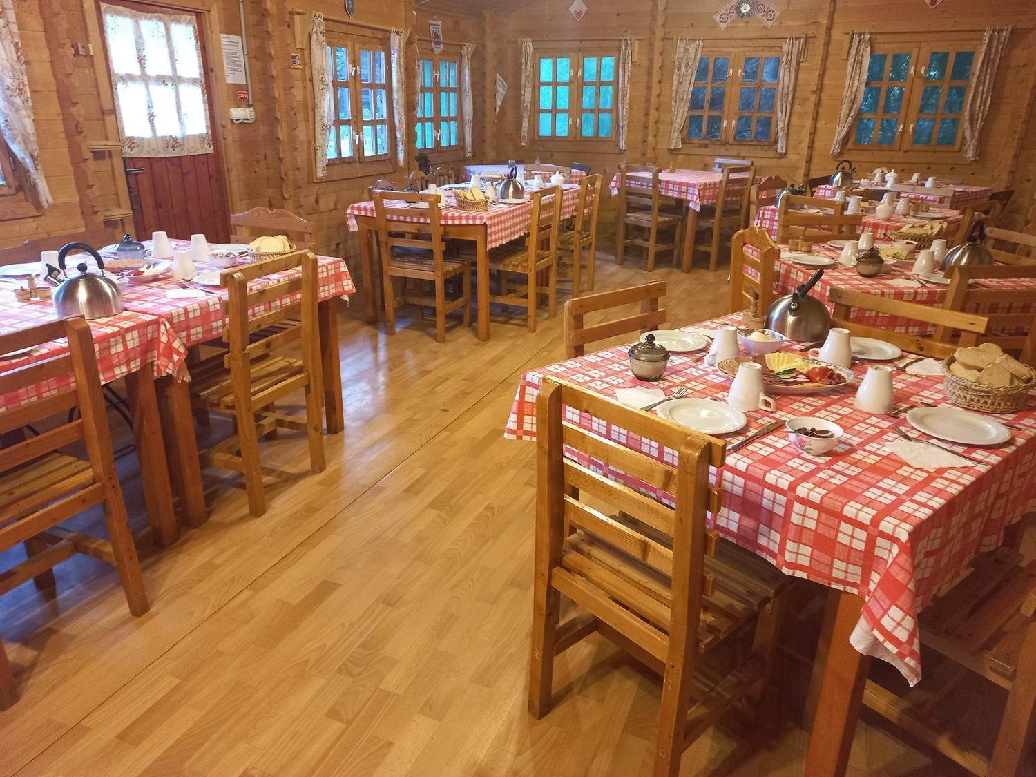 Casa Edelweiss - Gyopar - Flore De Colt Rimetea Buitenkant foto